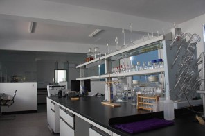 實驗室設(shè)備